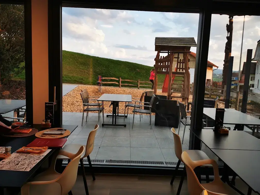 La Véranda Chez Jojo et Rico Sàrl_Pont-la-Ville_slider_image_1