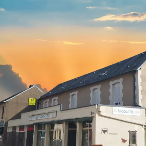 Logis Hôtel la Cocotte Restaurant in Avord