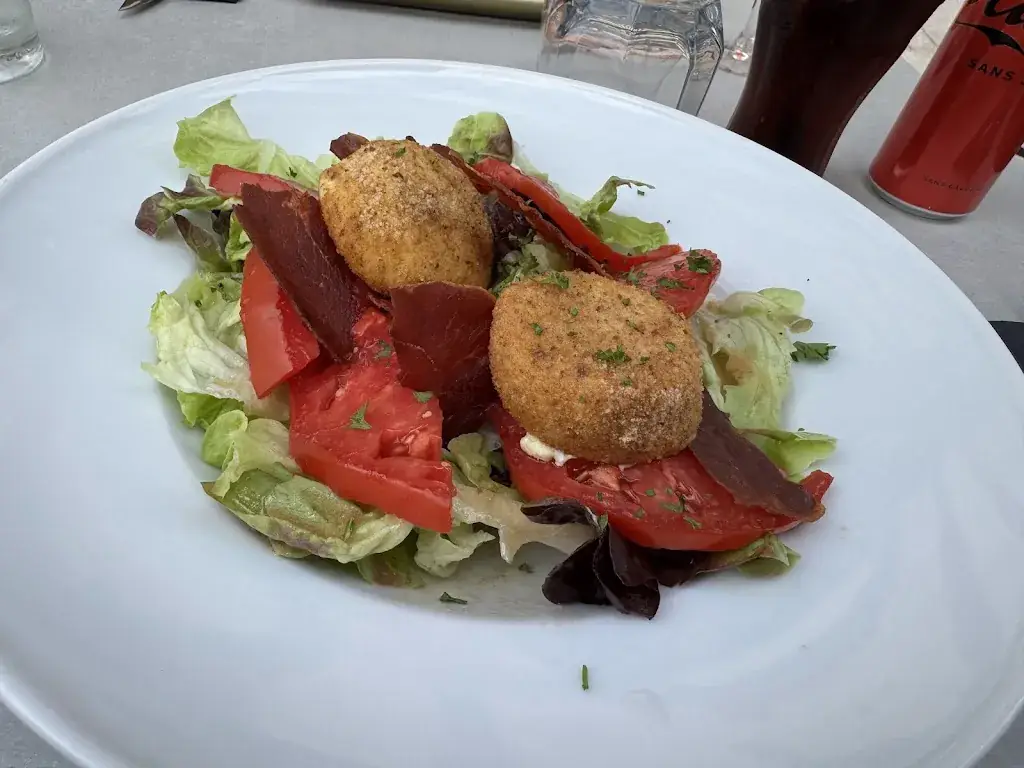 Entrepotes Restaurant_Aubigny-sur-Nère_slider_image_3