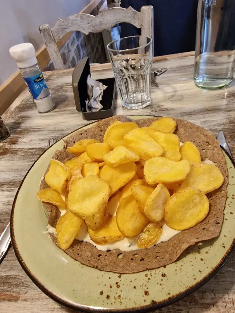 olivier GG07_Bar Crêperie Les 2 tours_Aubigny-sur-Nère_review