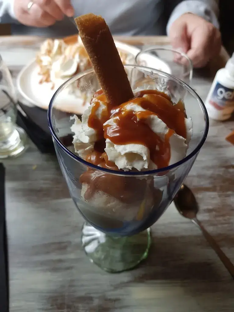 Dav' S_Bar Crêperie Les 2 tours_Aubigny-sur-Nère_review