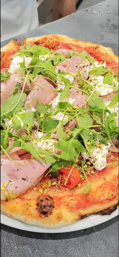 Pizzeria de la place_Aubigny-sur-Nère_slider_image_2