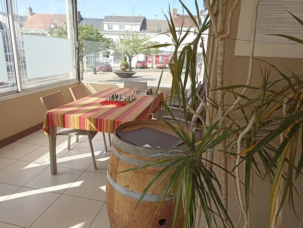 Chez Jeannine, au perché mignon restaurant in Auneau-Bleury-Saint-Symphorien