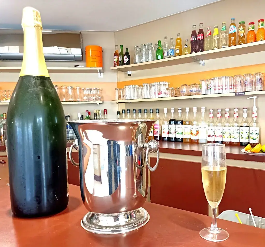 Chez Jeannine, au perché mignon_Auneau-Bleury-Saint-Symphorien_slider_image_2