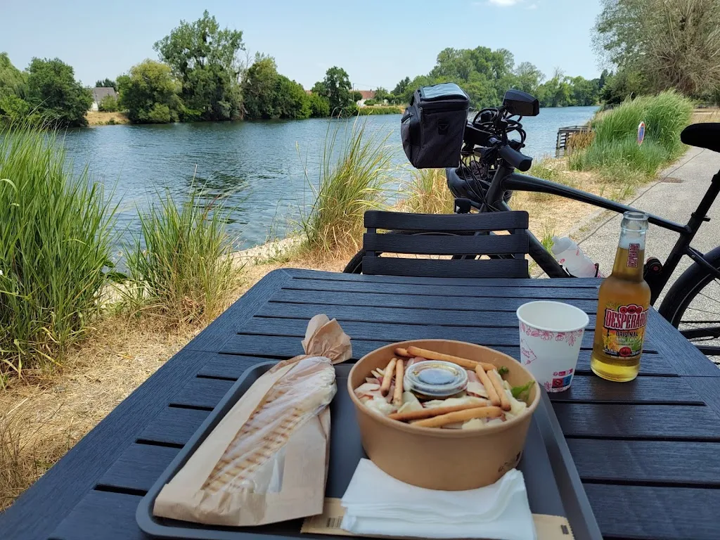 Gael Bongibault_SMART & SNACK_Azay-sur-Cher_Bewertung