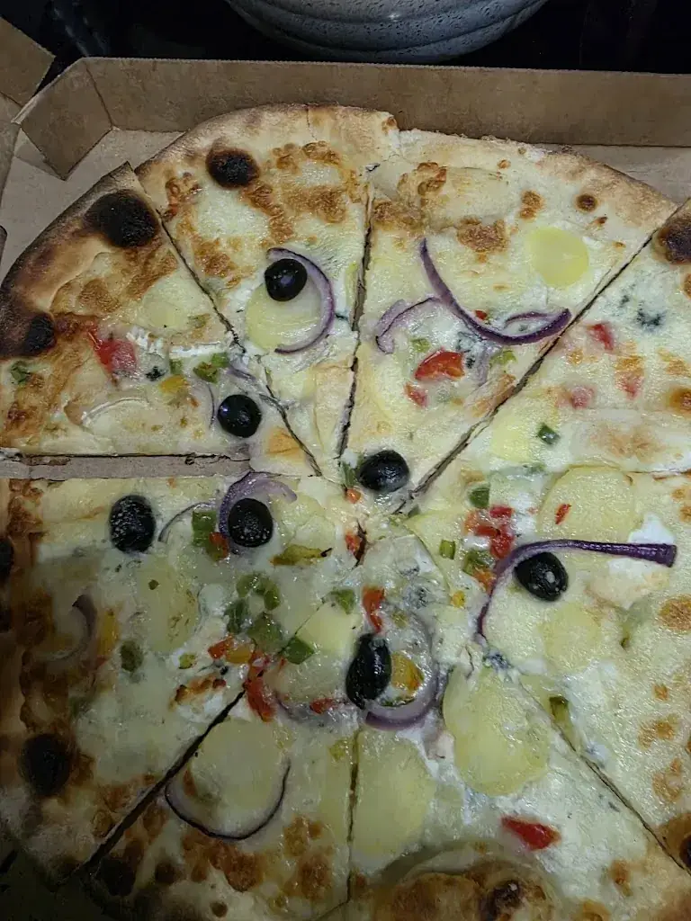 Wajdi M'TIR_Le Kiosque à Pizzas_Auneau-Bleury-Saint-Symphorien_review