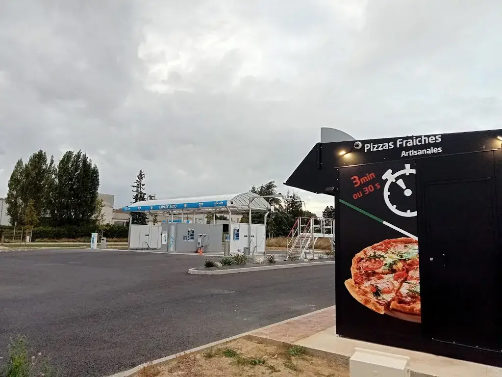 Distributeur de pizzas La Roma_Bailleau-le-Pin_slider_image_3