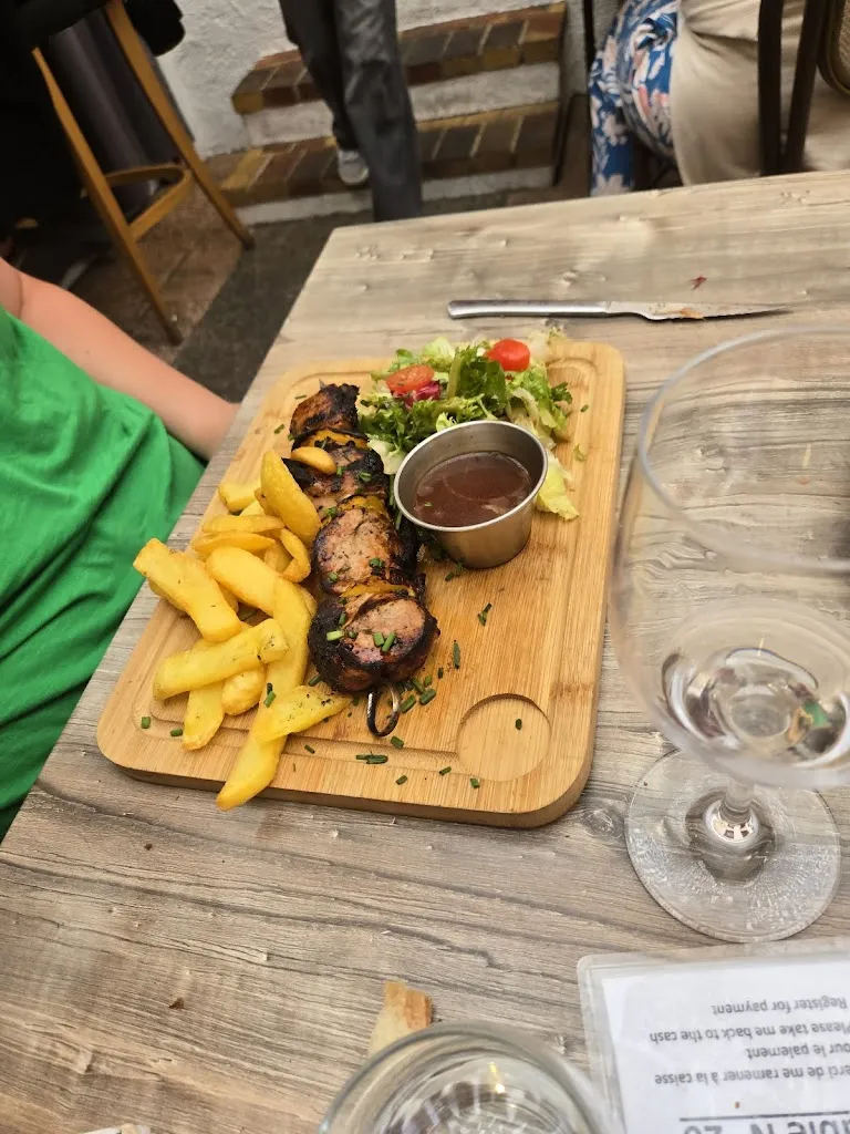 Brad V_Le Parvis_Amboise_review