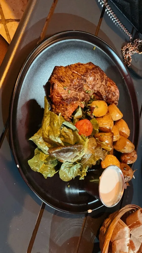 Christy Lo_La vie de château_Amboise_review