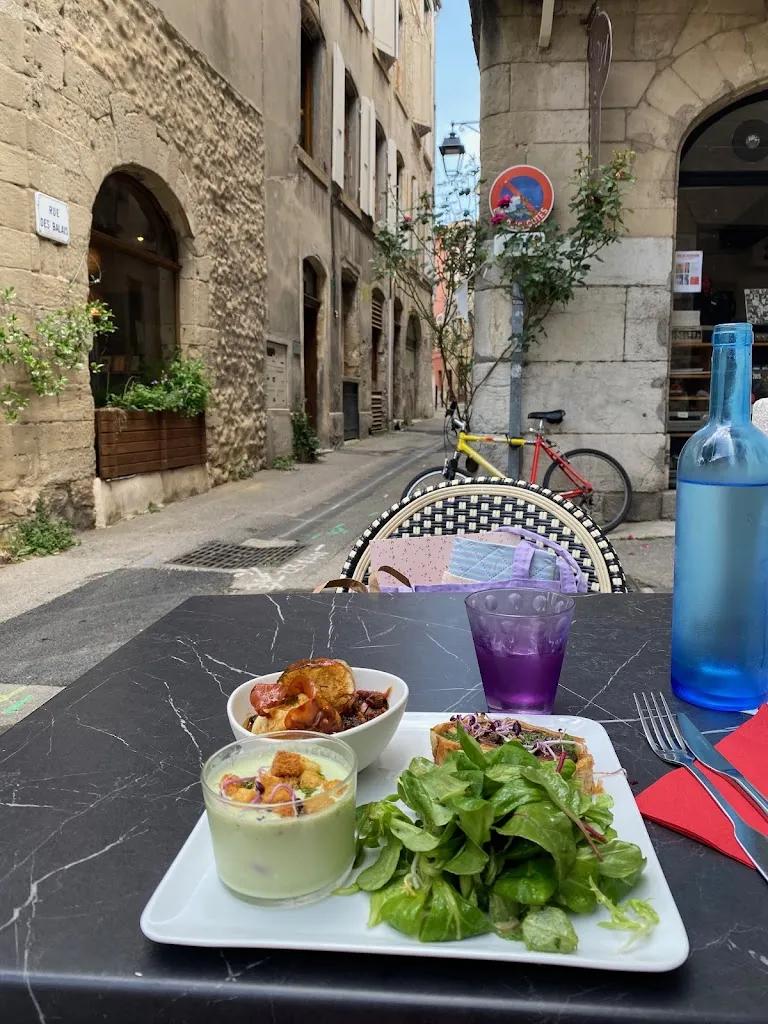 Aurore Deltour Delous_Subtil et thé_Valence_recensione