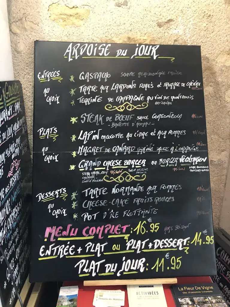 Tora Bjarnason_Le Q de Bouteille_Azay-le-Rideau_review