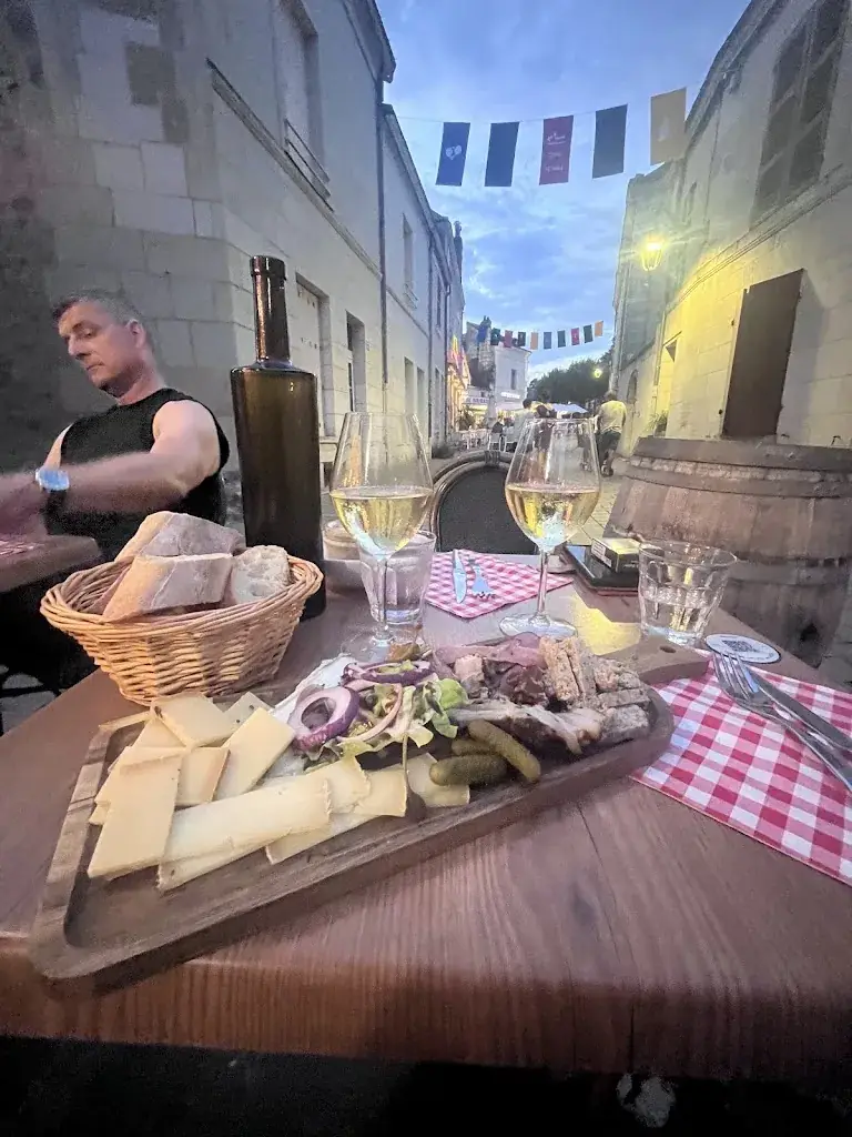 TEE VISION_Le Q de Bouteille_Azay-le-Rideau_review