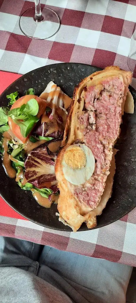 Vivien LABADIE_Le bistrot_Azay-le-Rideau_review