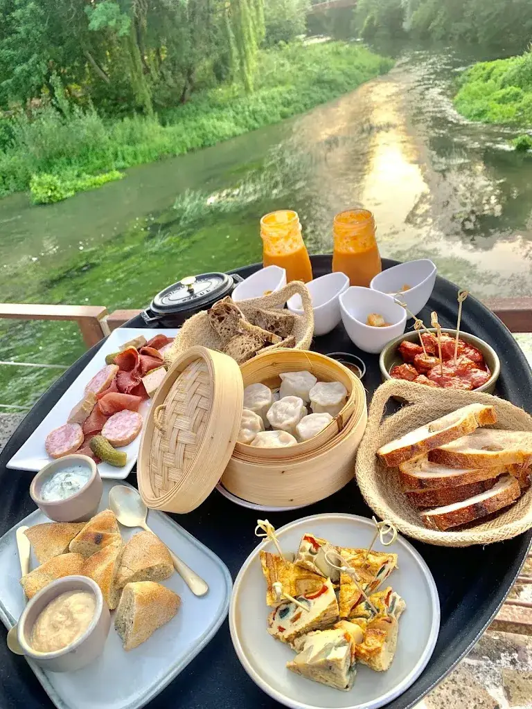 Au Moulin_Azay-le-Rideau_slider_image_2