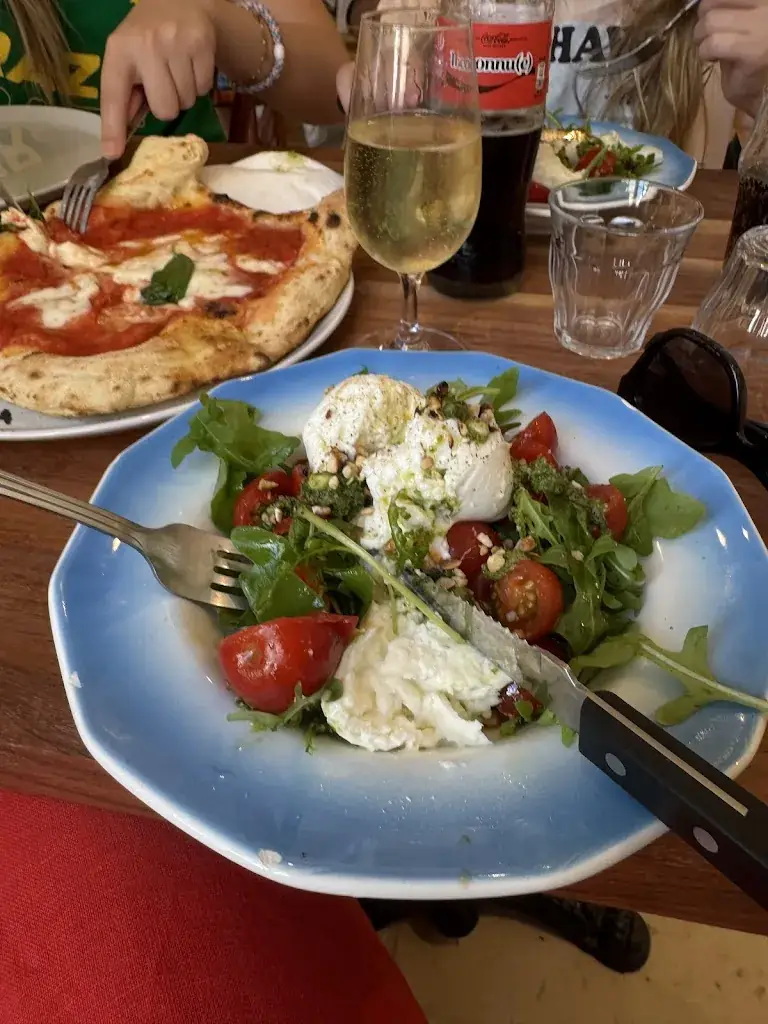 Monika Fourneaux_Auberge Radieuse_Azay-le-Rideau_review