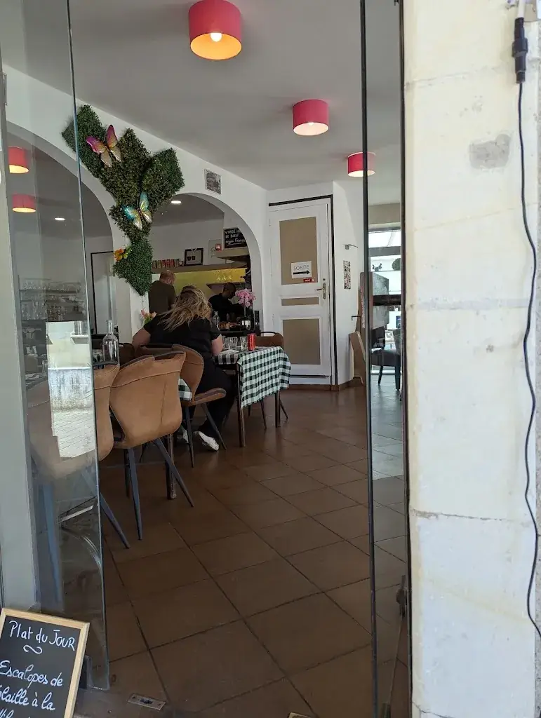 Alejandro Barreiro Valdez_I Fratelli - Azay le Rideau_Azay-le-Rideau_review