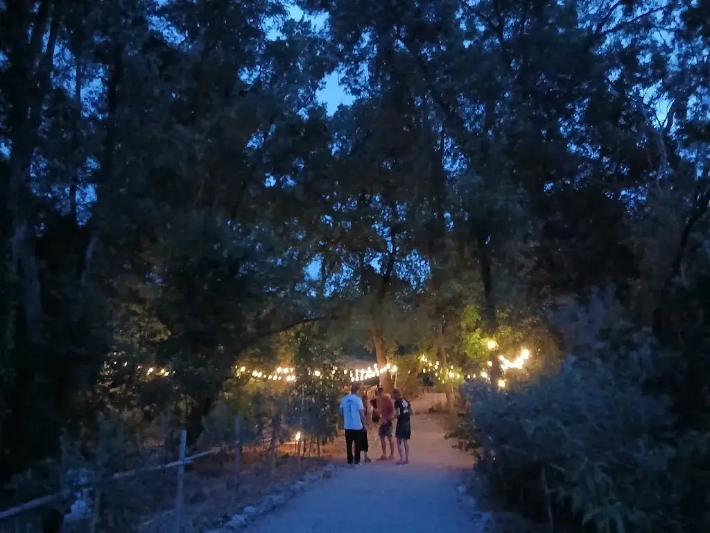 Hélène Michaud_La Burette Guinguette Ballan-Miré_Ballan-Miré_review