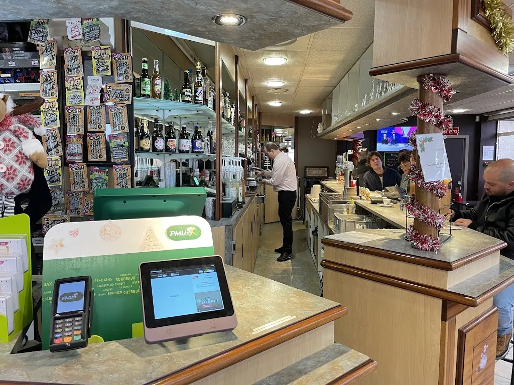 Mat Rrero_Le Sainte Rose_Ballan-Miré_review