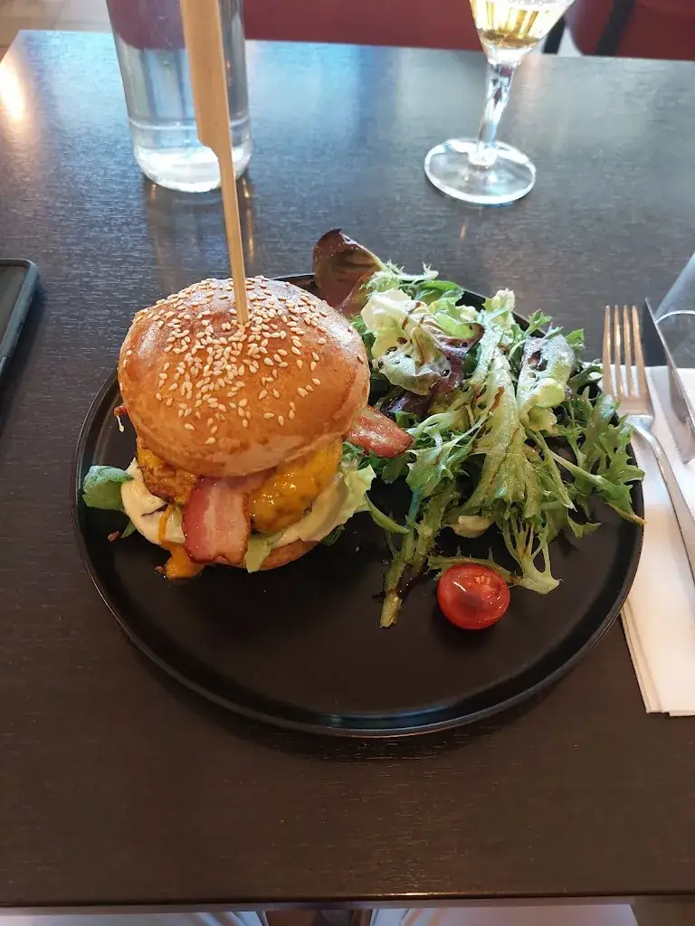 Vaibhav Sonone_Le Briand_Valence_review