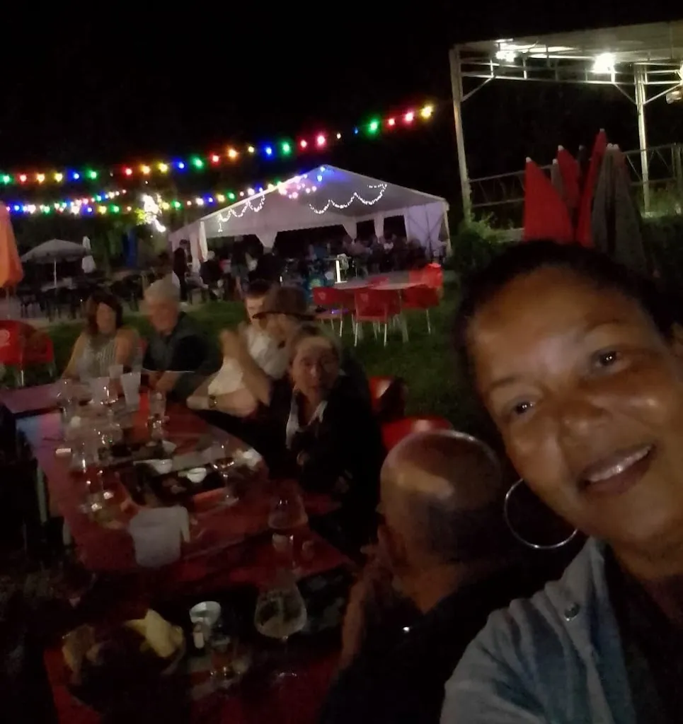 Bill Duthie_Les Javanaises_Beaulieu-lès-Loches_review