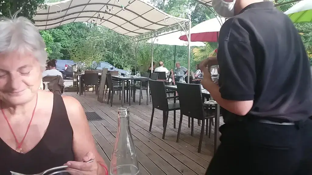 Le Petit Roy_Menoux_slider_image_1