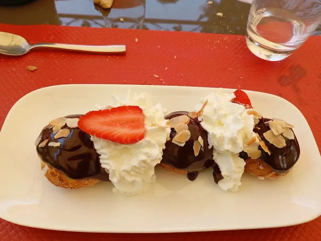 Le Petit Roy_Menoux_slider_image_2