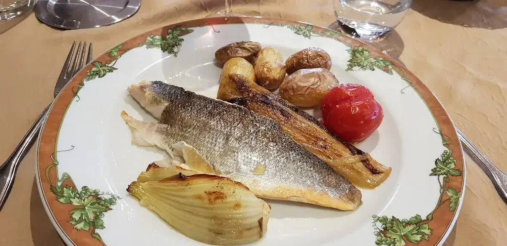 Restaurant Logis LE PRIEURE_Saint-Marcel_slider_image_3