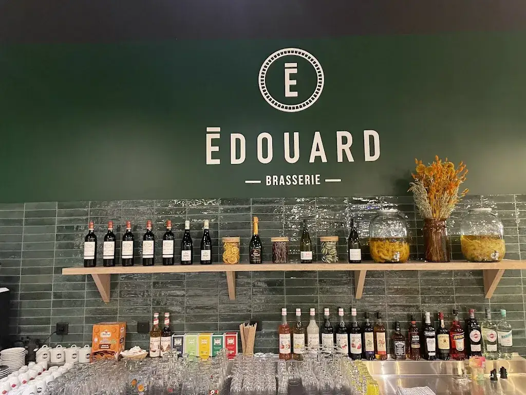 Édouard Brasserie restaurant in Amilly
