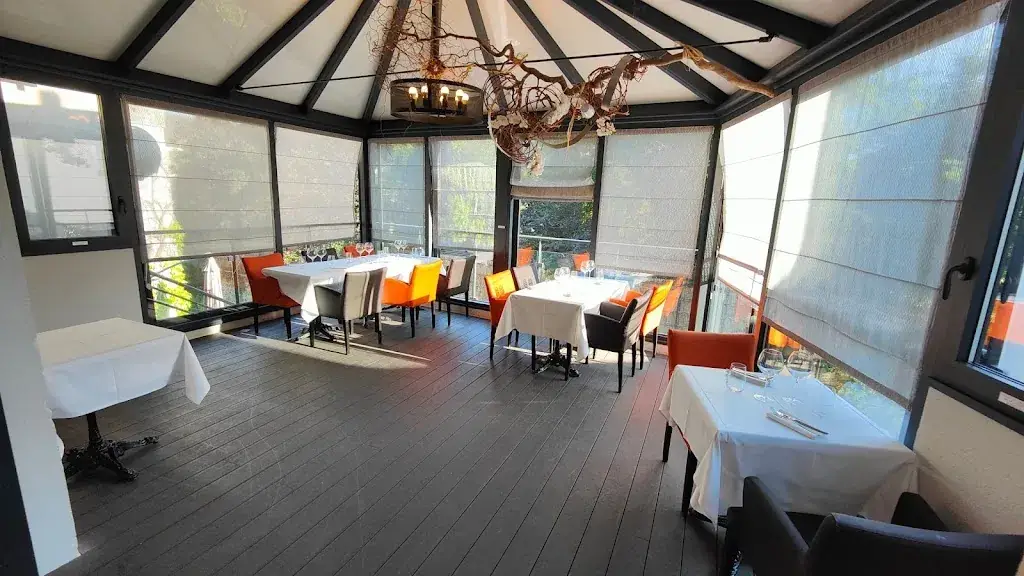 A la Place Restaurant in Montargis