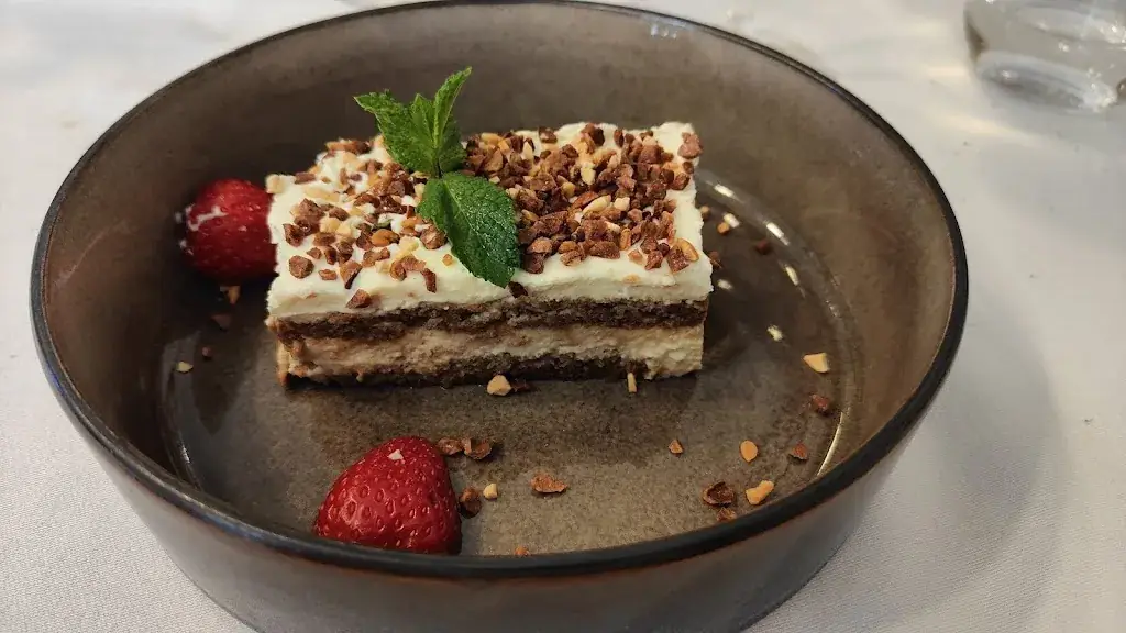 A la Place_Montargis_slider_image_2