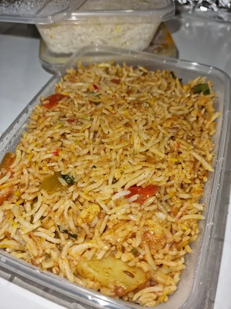 Bombay_Montargis_slider_image_2