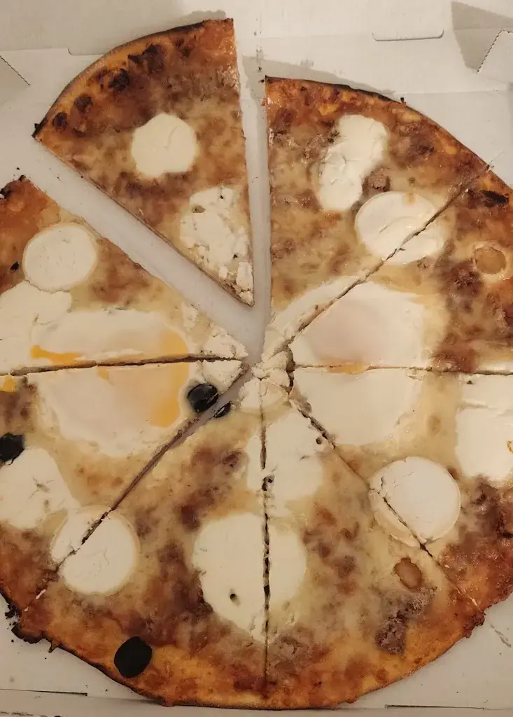 Frank Castle_Pizz 'Amilly_Amilly_review