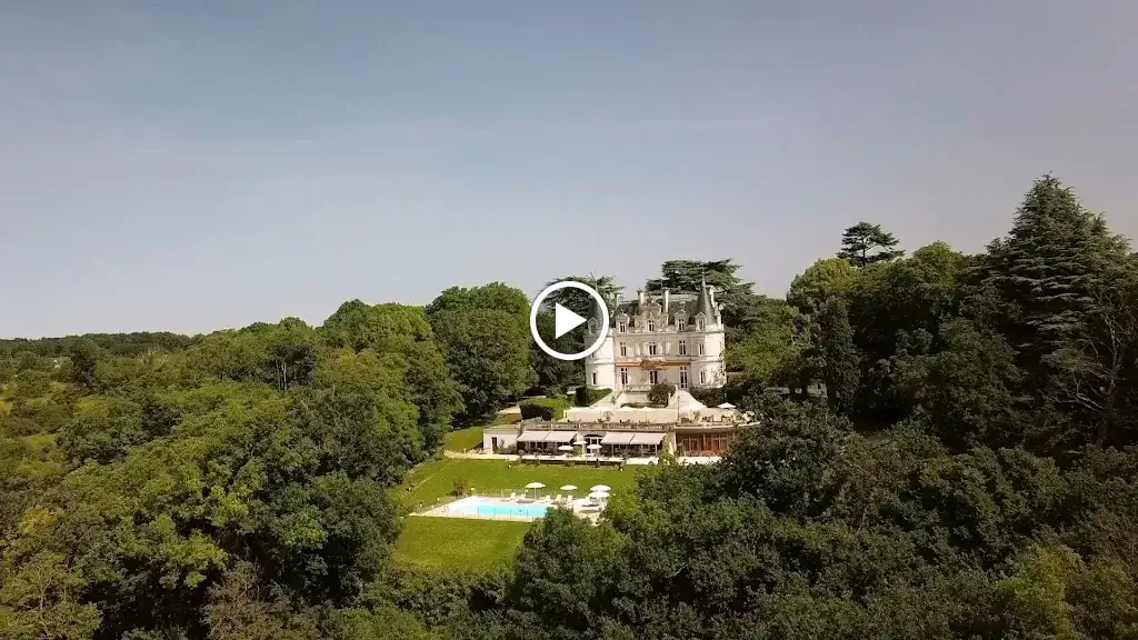 Le Domaine de la Tortinière restaurant in Veigné