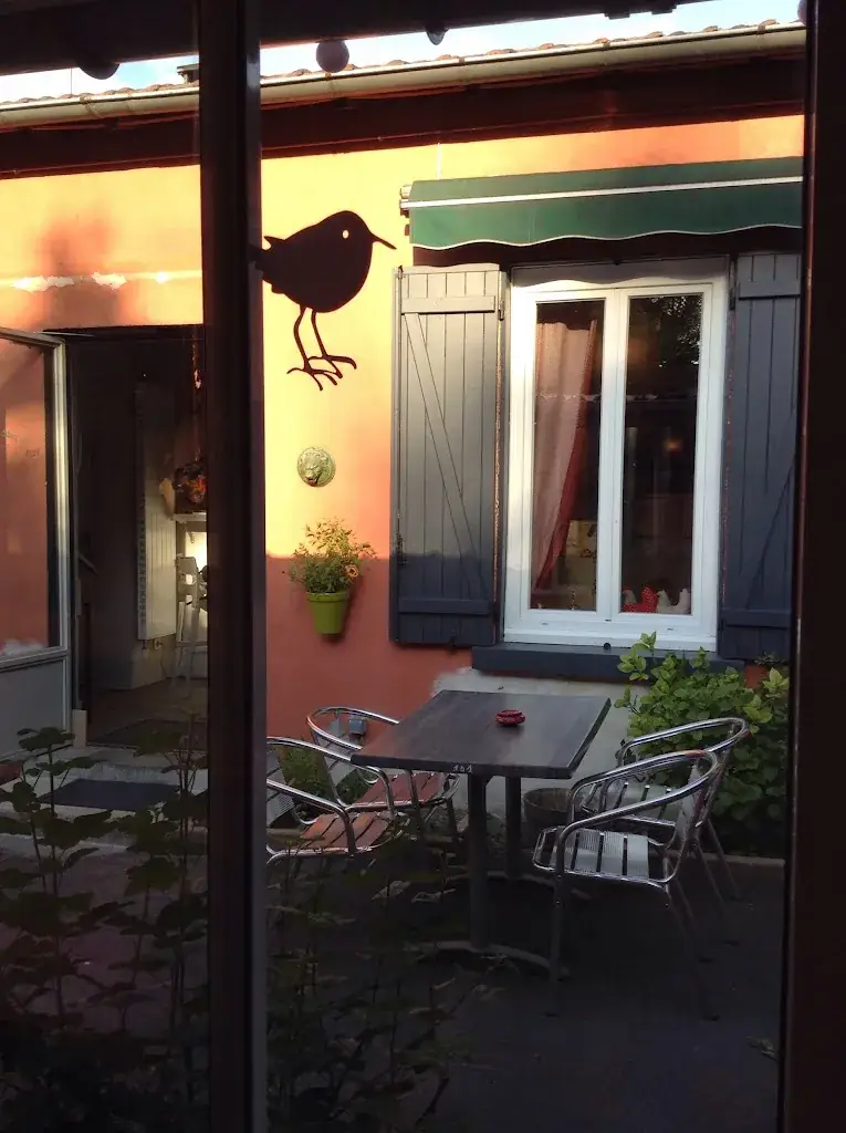 Le Petit Cabanon_Sathonay-Village_slider_image_1