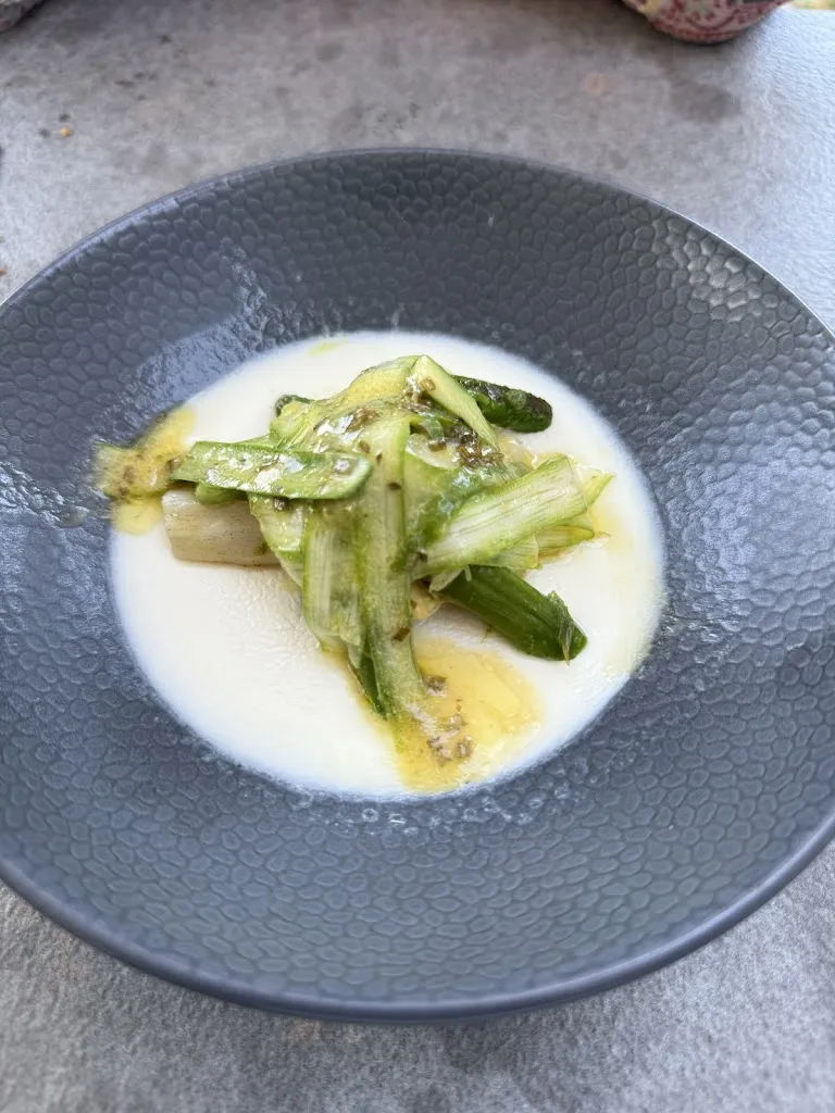 Yadun MR_Auberge de Montpoupon_Céré-la-Ronde_review