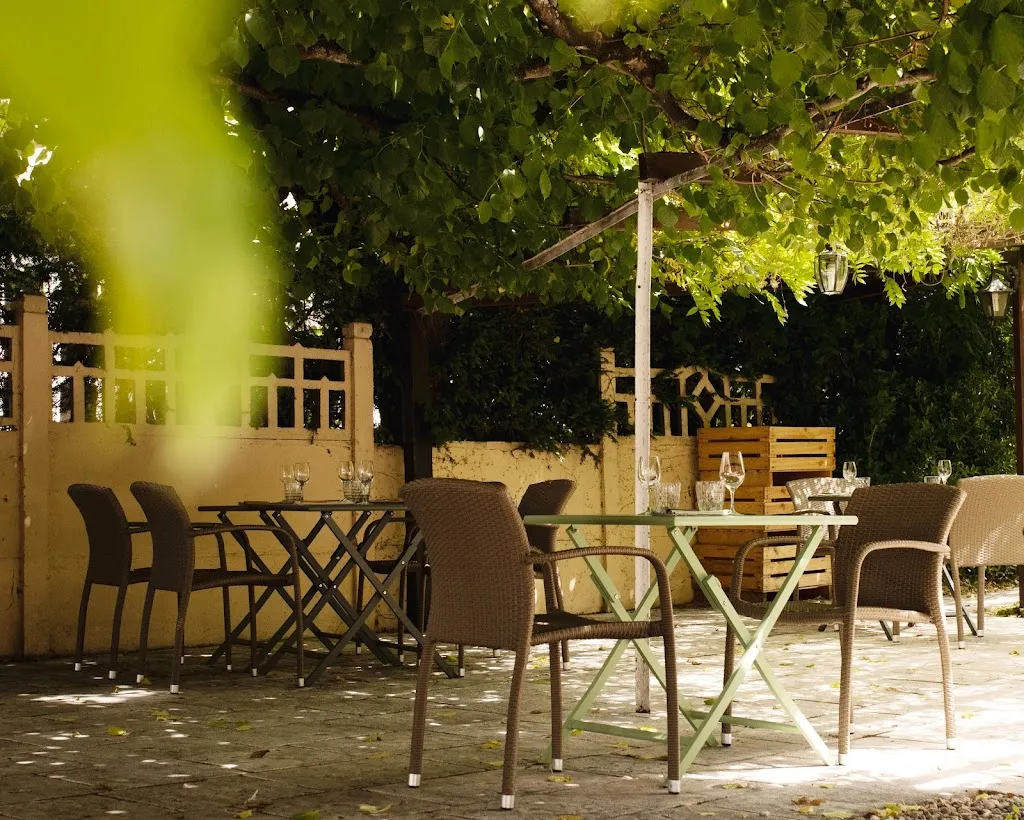 Les Roseaux Pensants restaurant in Cormery