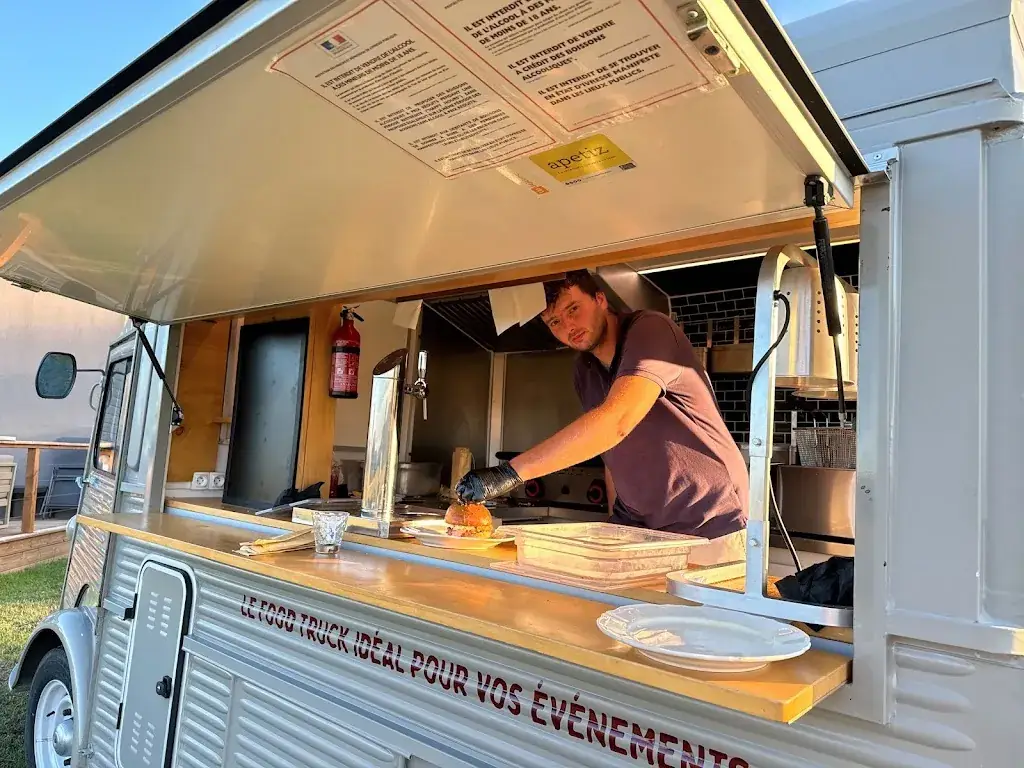 O'Gus Burger - Food Truck_Cangey_slider_image_2