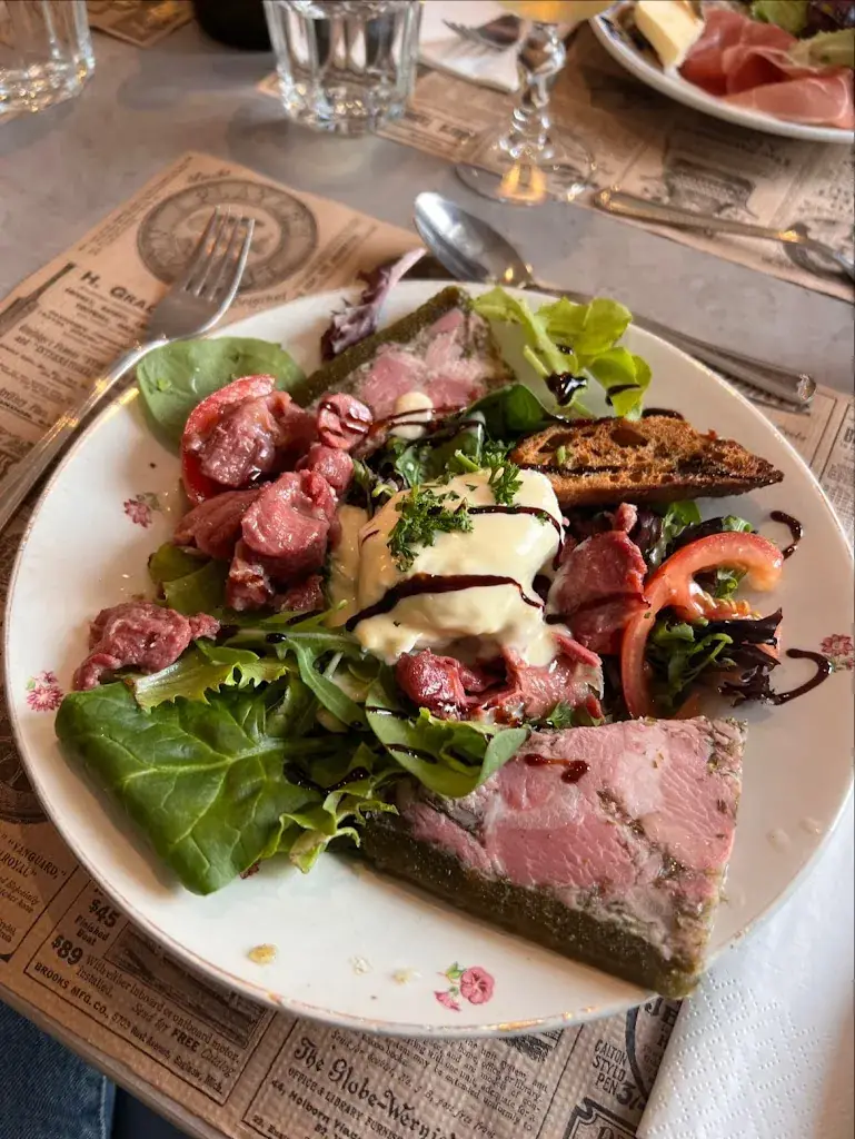 Anita_Le Relais Vauban - Restaurant & Chambres d'hôtes_Bazoches_review