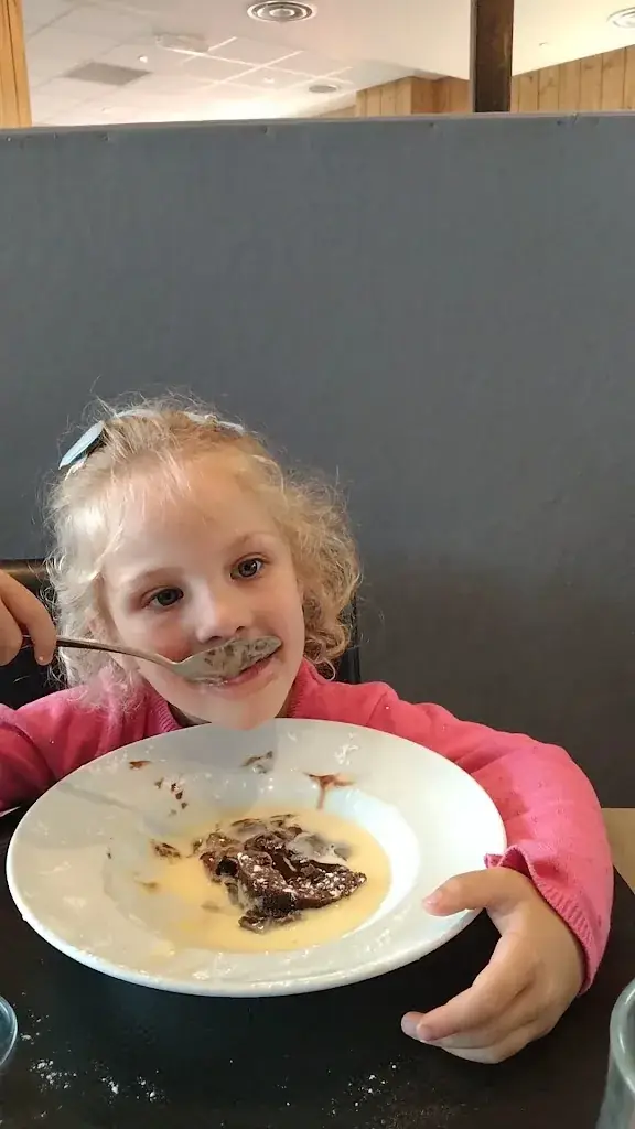 LE LEO_Cailloux-sur-Fontaines_slider_image_2