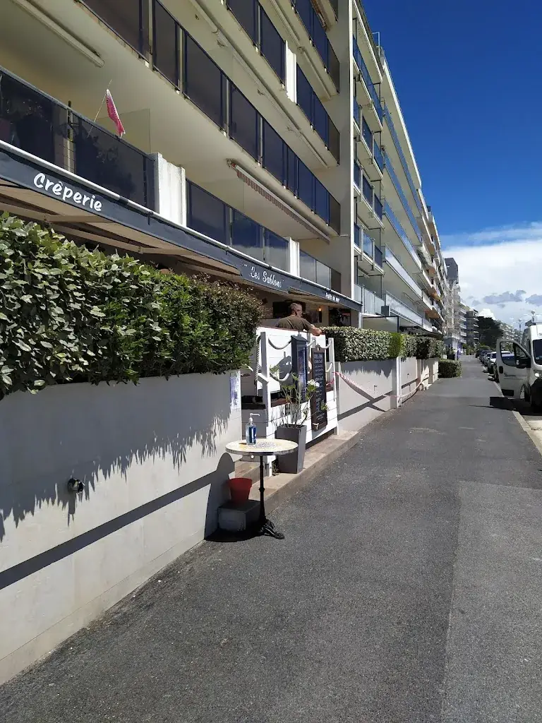 Duncan Pyke_Les Sablons_Baule-Escoublac_review