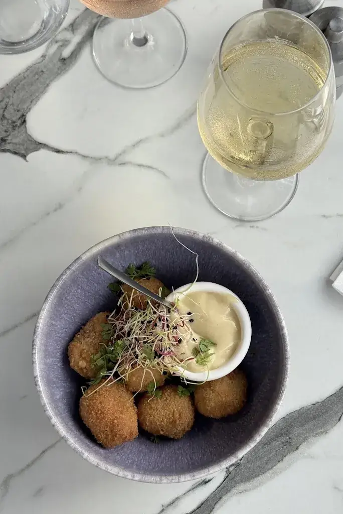 kyllian gauduchon_Le Tova_Baule-Escoublac_review