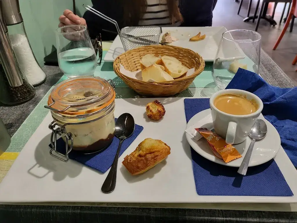 Aurélien Malnoury_BAR BRASSERIE DE SPORT_Beaune-la-Rolande_review