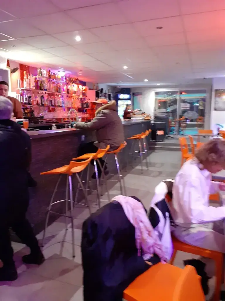 bertrand thenard_BAR BRASSERIE DE SPORT_Beaune-la-Rolande_review