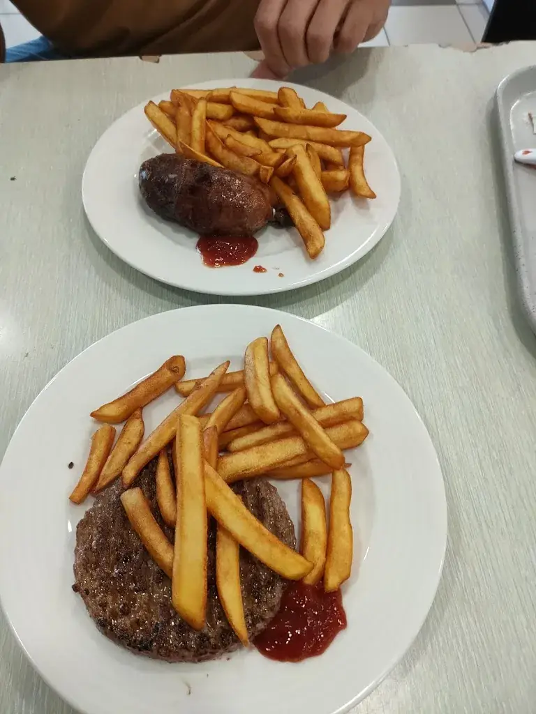 LEO RESTO - AIRE DU LOIRET_Beaune-la-Rolande_slider_image_2