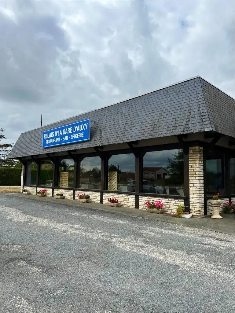 Michelle Visconti Montero_Relais D'la gare d'Auxy_Auxy_review