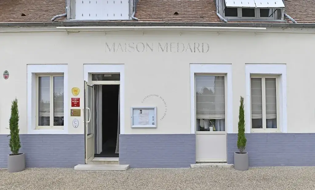 Maison Medard_Boulleret_slider_image_3