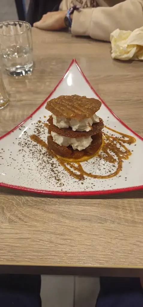 Guillaume Bouchard_Le Comptoir Des Voyageurs_Bonny-sur-Loire_review