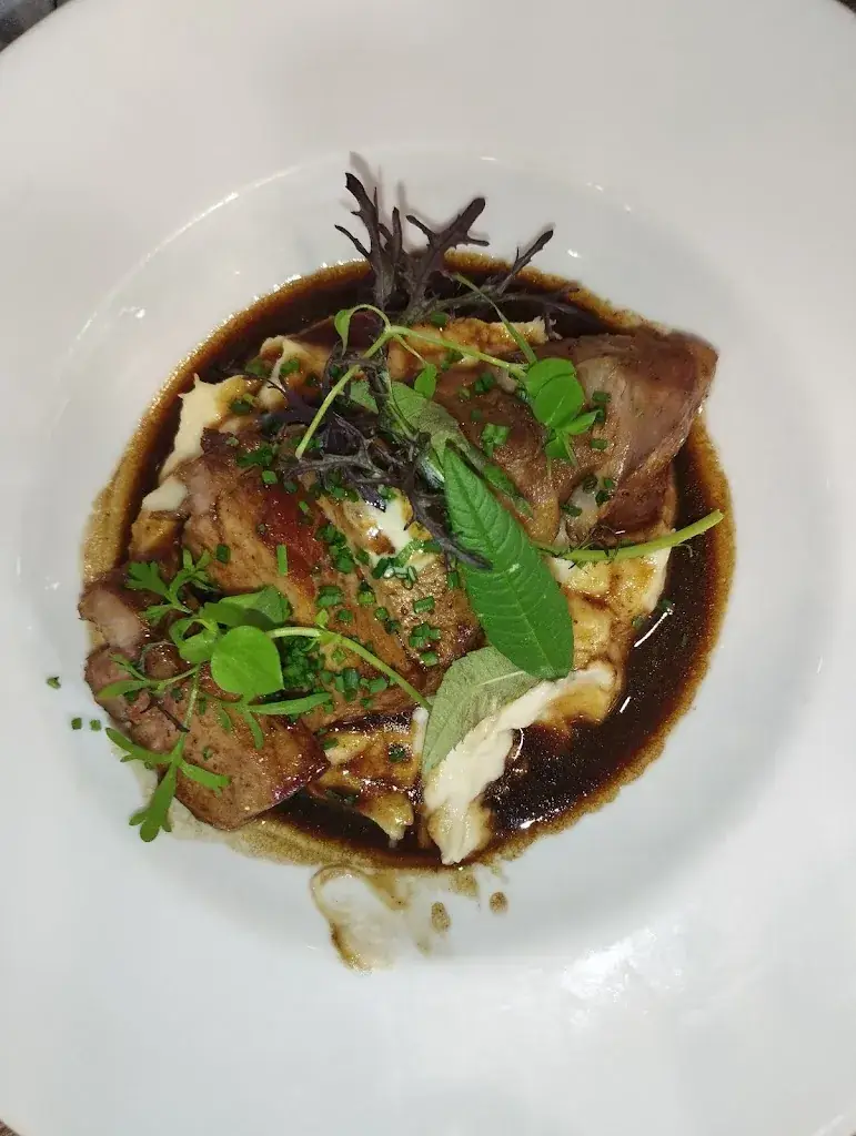 Le Comptoir Des Voyageurs_Bonny-sur-Loire_slider_image_3