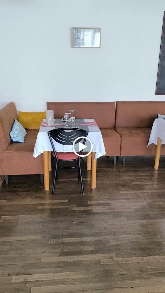 La p’tite Guinguette_Sury-près-Léré_slider_image_2