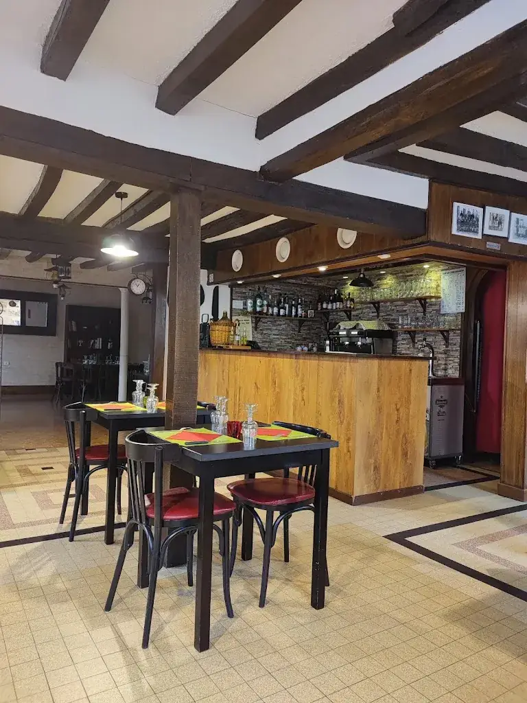 Auberge de la Tour_Beaulieu-sur-Loire_slider_image_1